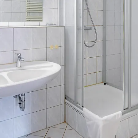 Ferienhausanlage Am Teich / Haus 2 Apartment Dranske