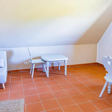 Ferienhausanlage Am Teich / Haus 2 Apartment *