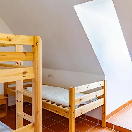 Apartment Ferienhausanlage Am Teich / Haus 2 Dranske