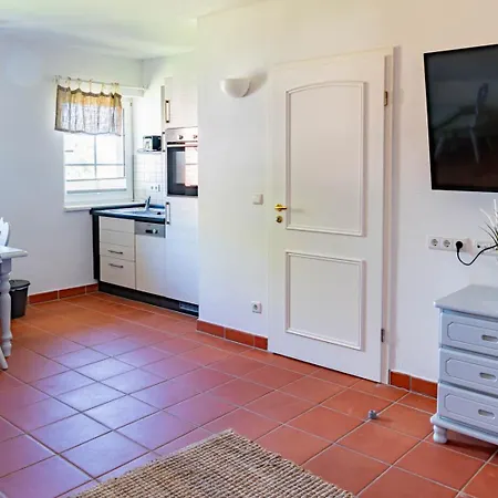 Ferienhausanlage Am Teich / Haus 2 Apartment Dranske